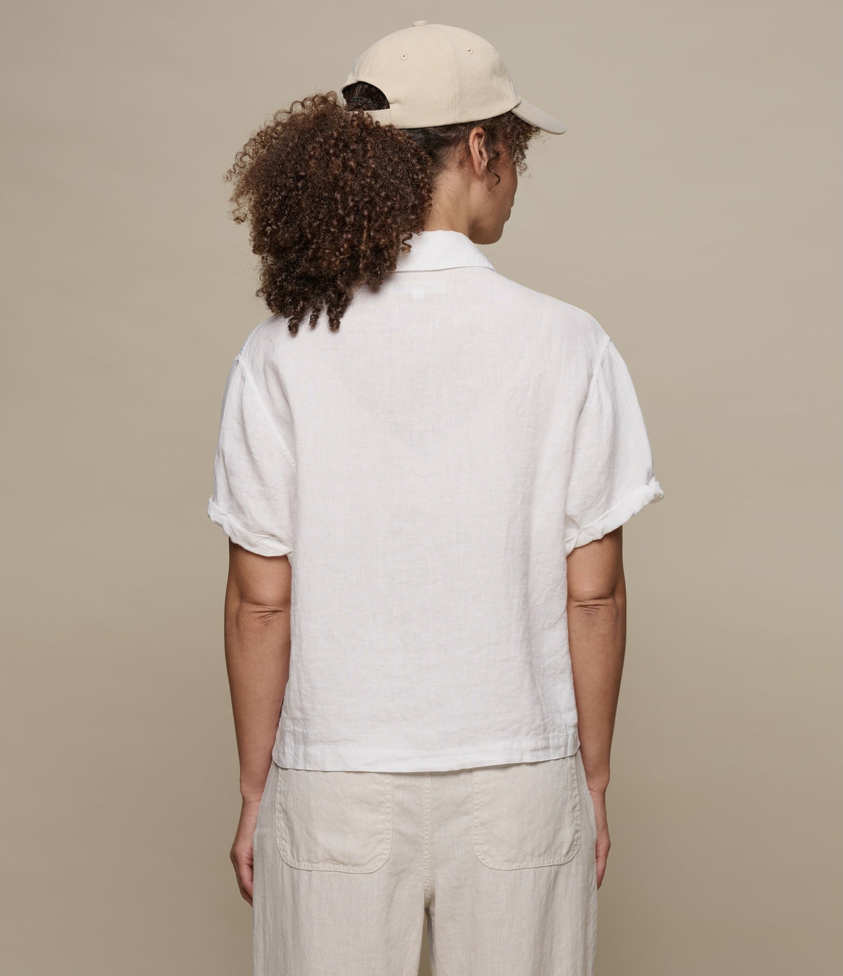 Cropped Linen Women's Shirt with Rolled-Up Sleeves