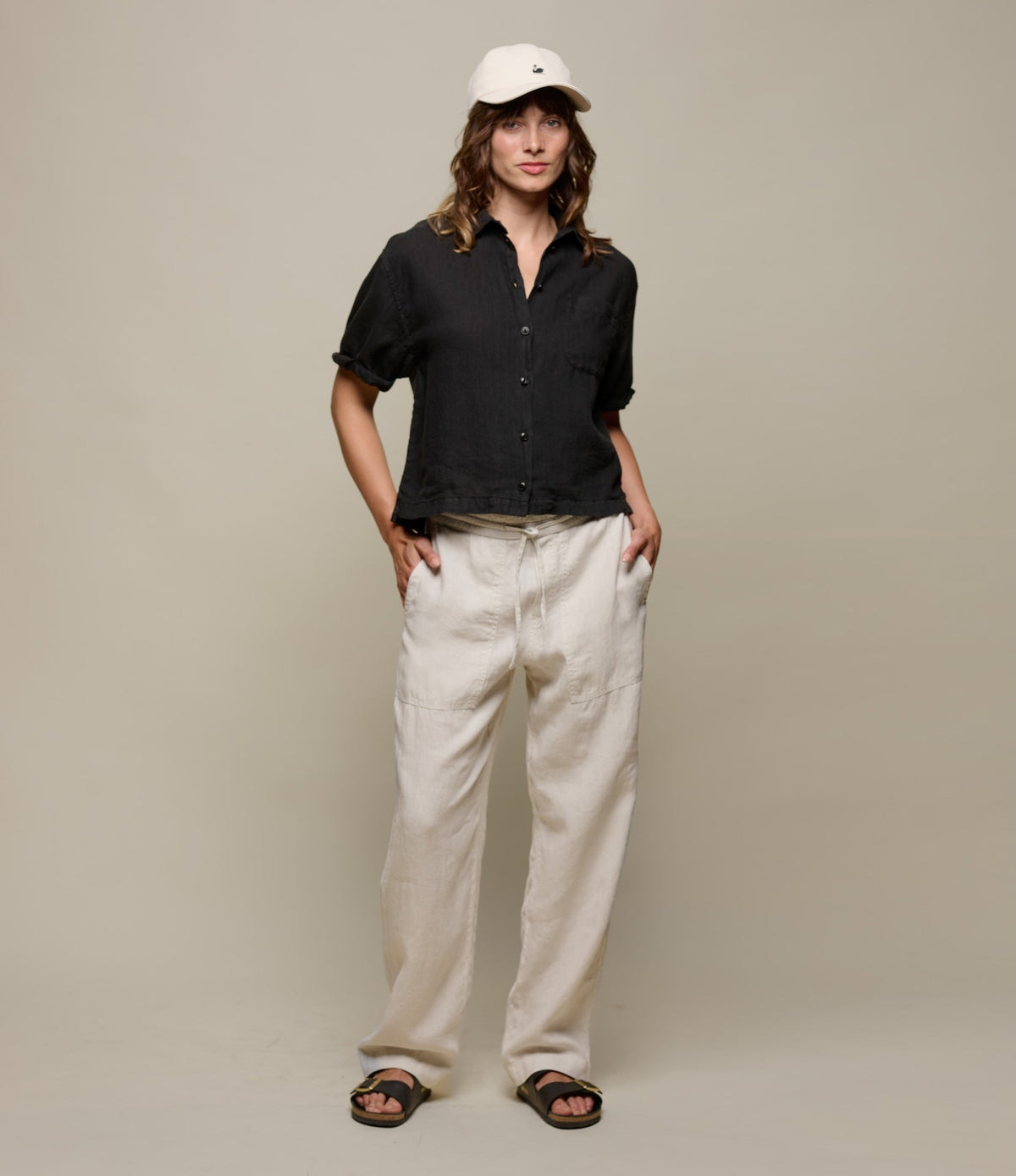 Cropped Linen Women's Shirt with Rolled-Up Sleeves